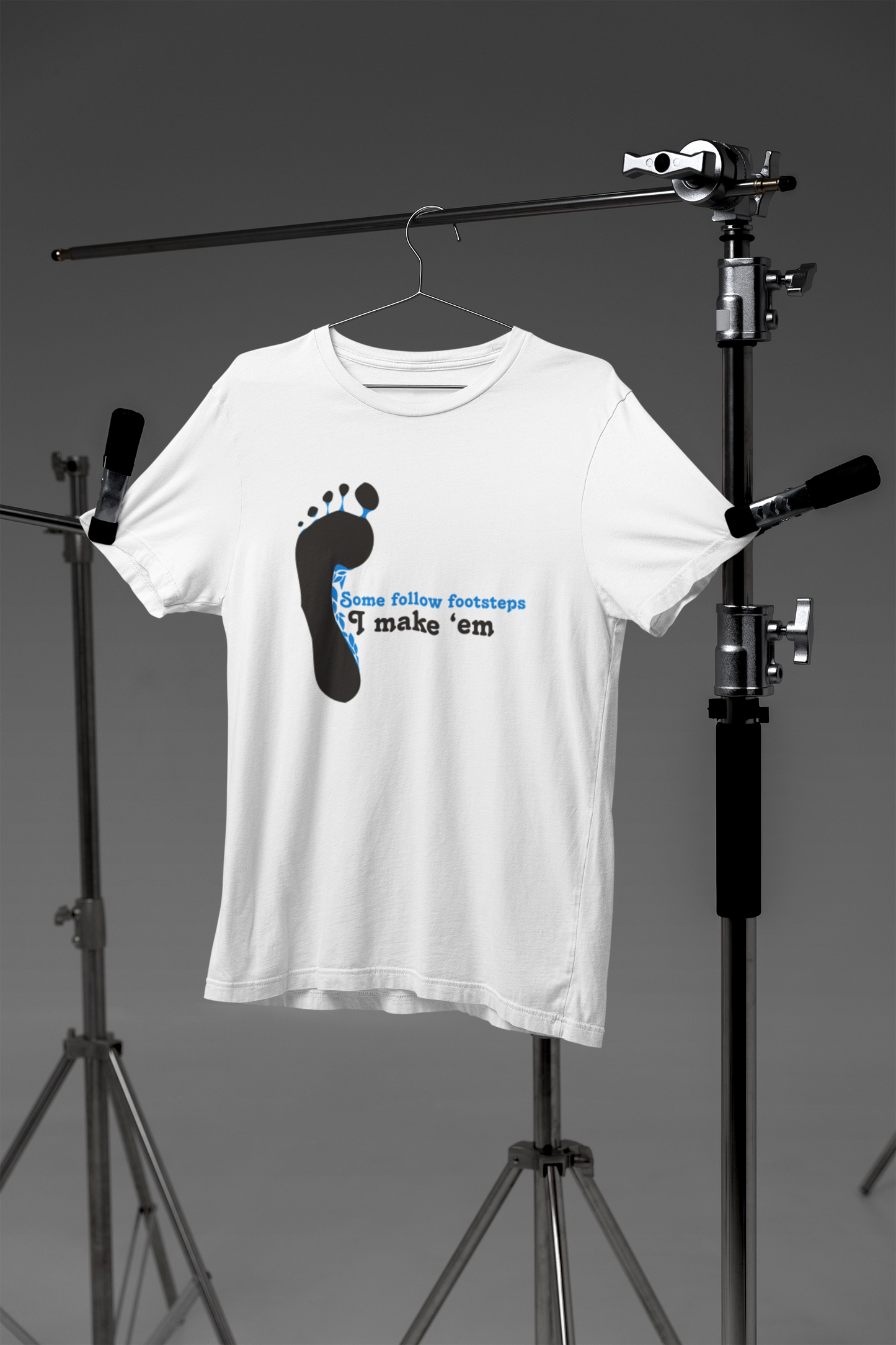Follow Me | T-Shirt | Round Neck